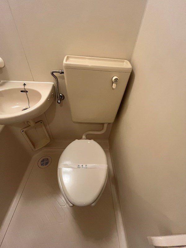 柘植ビルのトイレ写真