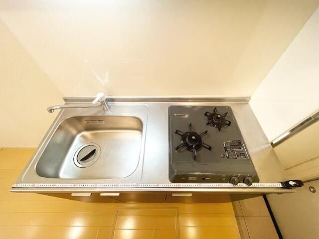 東急田園都市線 三軒茶屋駅 徒歩10分 3階建 築13年のキッチン写真