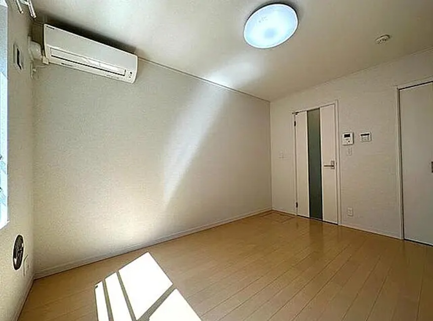 東急田園都市線 三軒茶屋駅 徒歩10分 3階建 築13年の内装写真