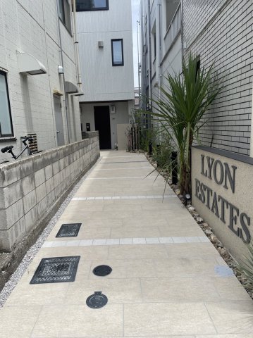 東急田園都市線 桜新町駅 徒歩2分 3階建 築1年の外観写真