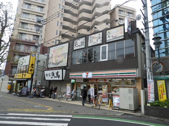 コンビニ　セブンイレブン　久喜駅西口店（コンビニ）まで478m