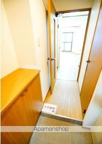 地下鉄御堂筋線 新大阪駅 徒歩5分 19階建 築25年の玄関写真