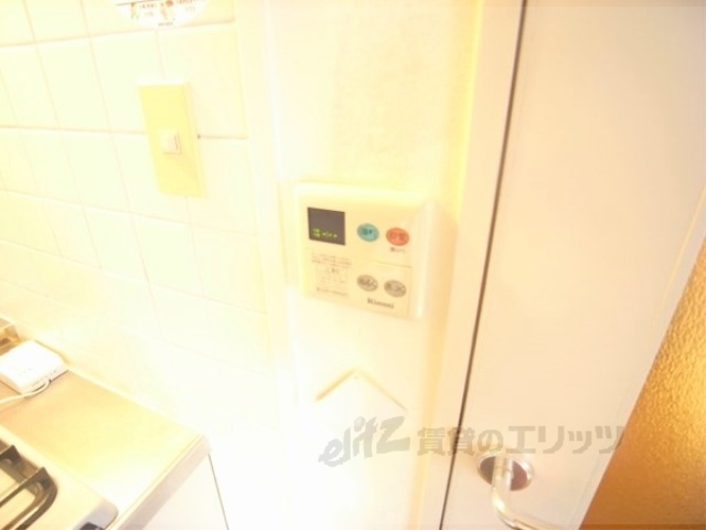 その他設備　給湯器リモコン