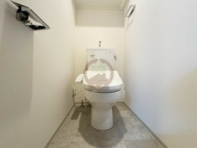 地下鉄中央線 九条駅 徒歩2分 15階建 築3年のトイレ写真