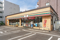 コンビニ　セブンイレブン札幌南9条西7丁目店（コンビニ）まで370m
