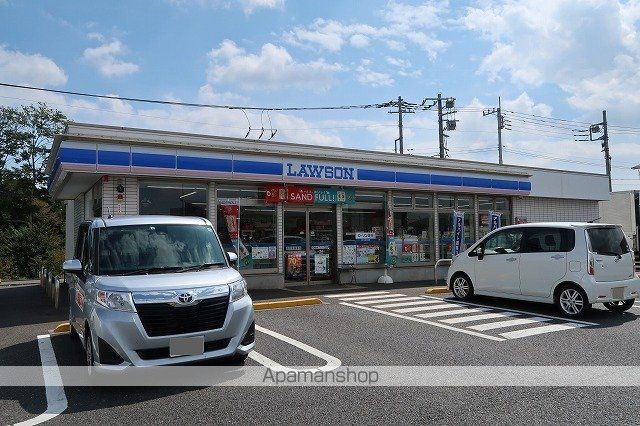 コンビニ　ローソン（コンビニ）まで550m