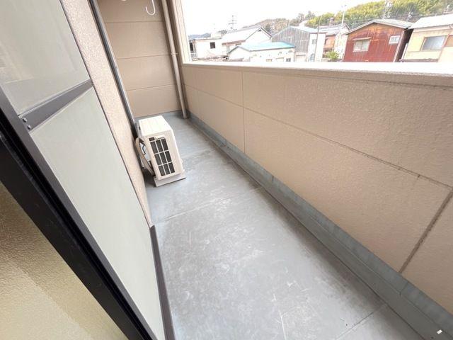 ＪＲ中央本線 土岐市駅 バス乗車時間：20分 最寄りバス停で下車 徒歩7分 3階建 築26年の内装写真