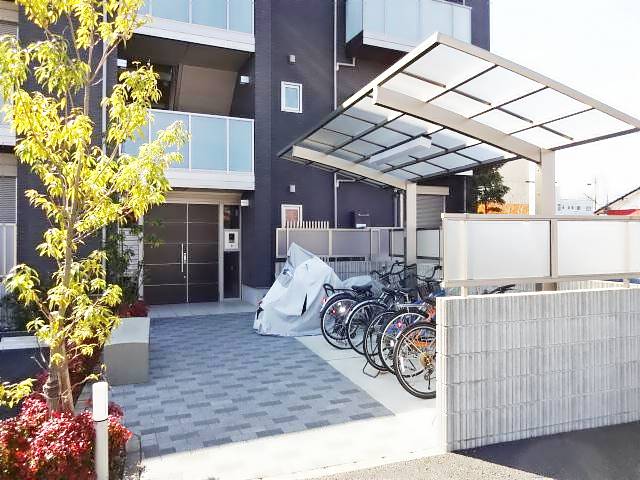 エントランス　駐輪場があります