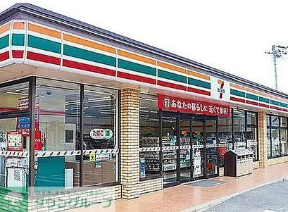 コンビニ　セブンイレブン名古屋前浜通3丁目店（コンビニ）まで710m
