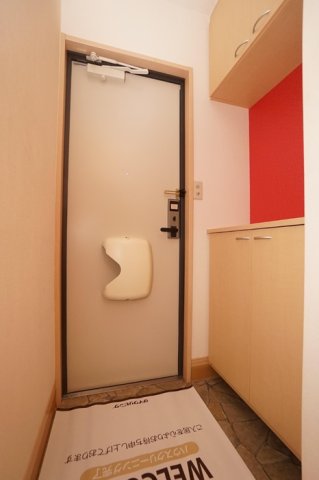 玄関　明るい玄関です