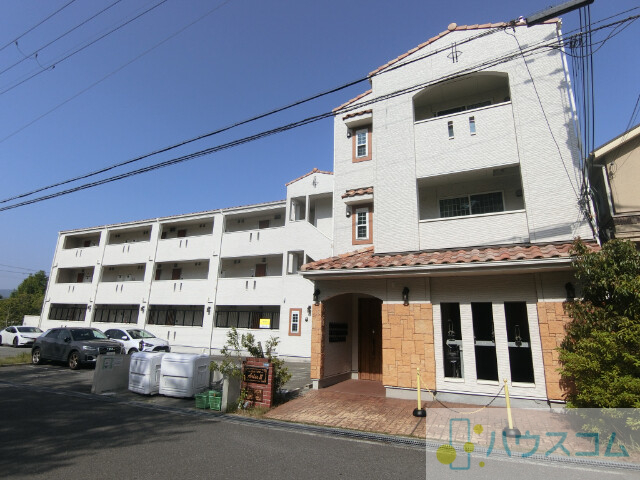 アルル三番館の外観写真