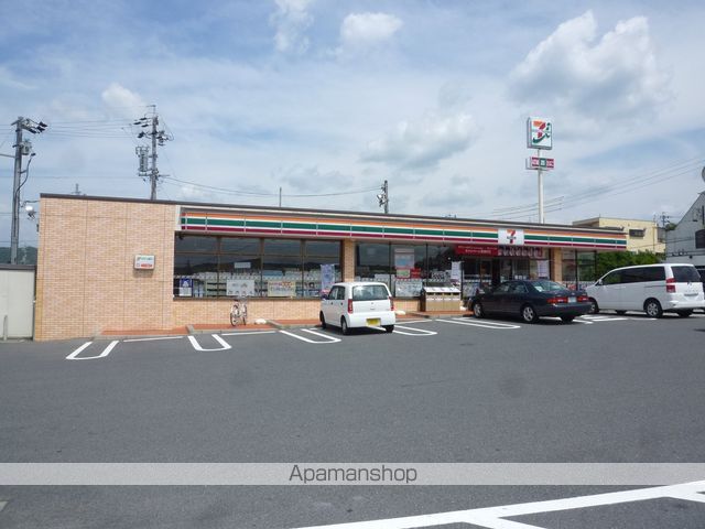 コンビニ　セブンイレブン（コンビニ）まで366m