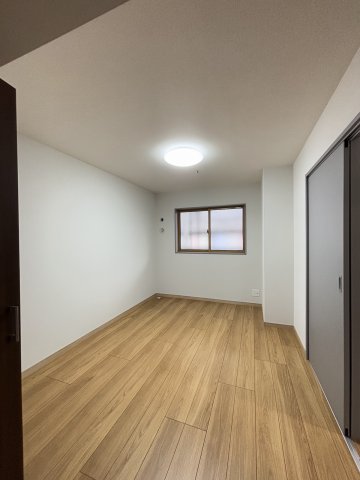 その他部屋・スペース　※同型反転タイプのお写真です。