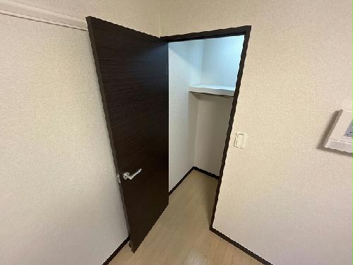 日暮里・舎人ライナー 谷在家駅 徒歩15分 4階建 築16年の内装写真
