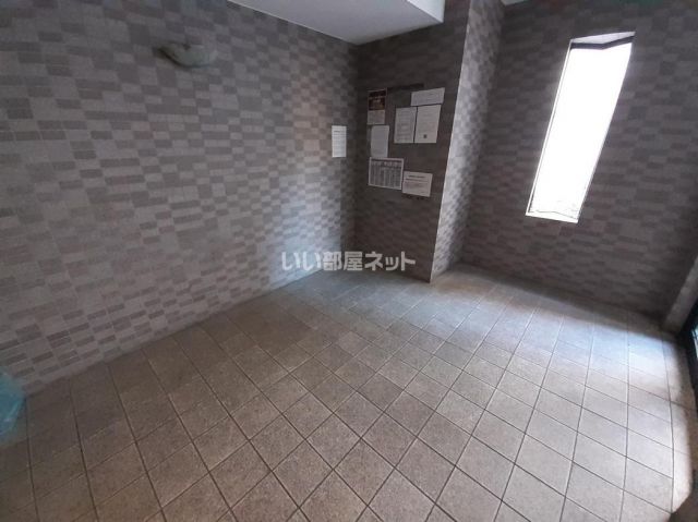 阪急神戸線 春日野道駅 徒歩2分 12階建 築30年の外観写真