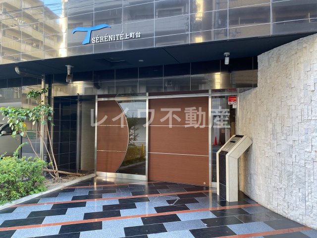 エントランス　毎日通るエントランスはこのようになっています