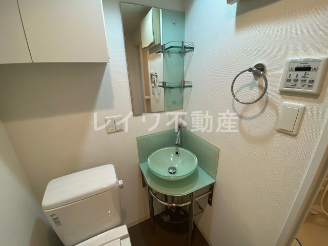 洗面設備　スペースが確保できる洗面所です