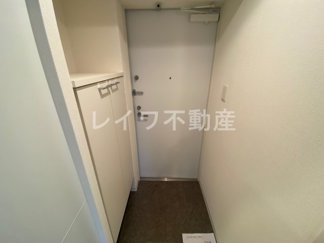 玄関　収納もある玄関です