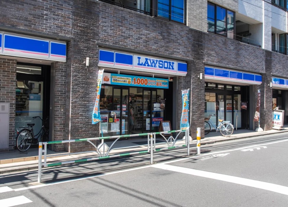 コンビニ　ローソン渋谷初台一丁目店（コンビニ）まで479m