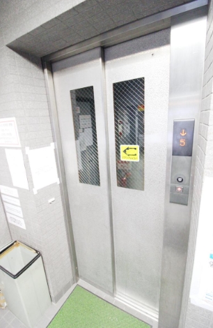 ＪＲ京浜東北線 鶴見駅 徒歩9分 11階建 築32年の外観写真
