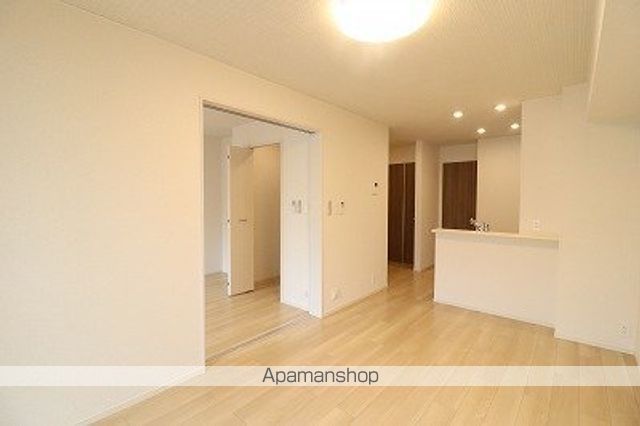 ベルフォールVの居間写真