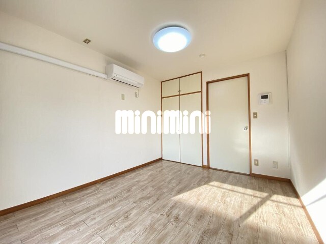 居室・リビング　同一物件、別部屋の写真です。