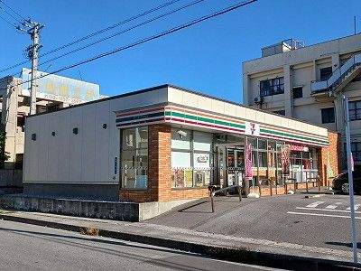 コンビニ　セブンイレブン小禄１丁目店（コンビニ）まで500m