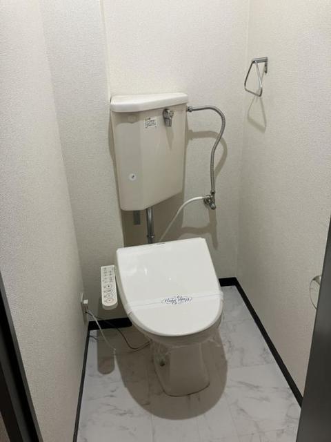 トイレ　【トイレ】温水洗浄便座付