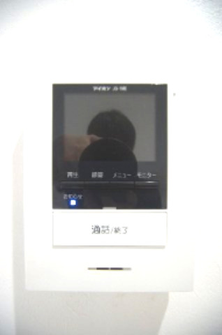 セキュリティ　来訪者が確認できて女性に安心の「TVモニターホンつき」です。