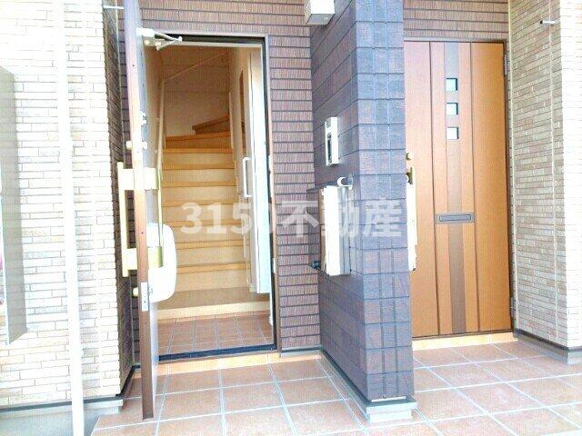 玄関　落ち着いた玄関です