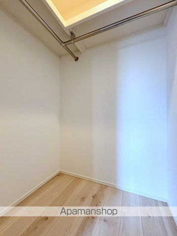 地下鉄四つ橋線 四ツ橋駅 徒歩10分 14階建 築3年の内装写真