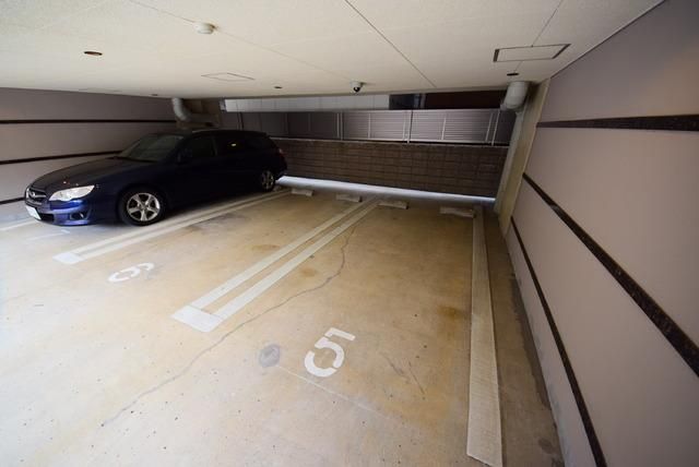 駐車場　★★敷地内、駐輪場★★