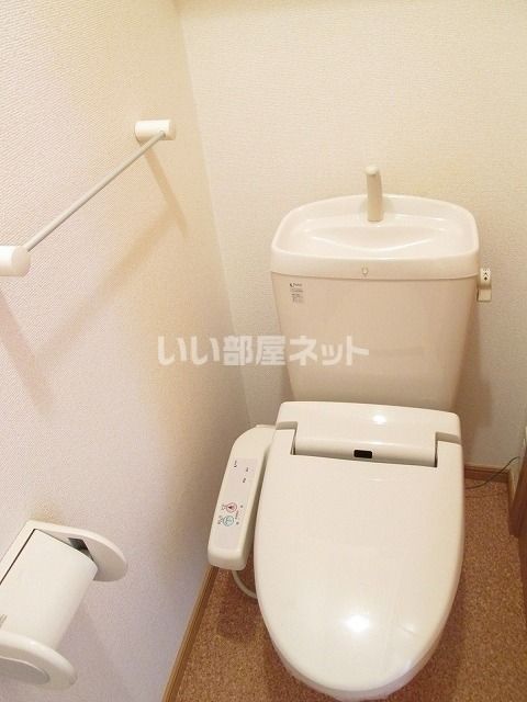 プルメリアCのトイレ写真