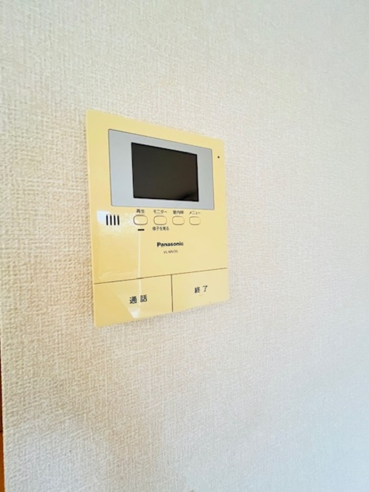 セキュリティ　モニター付きインターホン