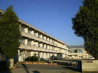 小学校　都城市立東小学校（小学校）まで690m