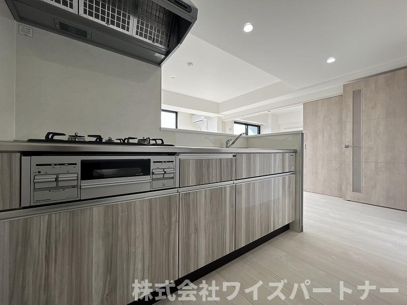 キッチン　※別号室の為、現況優先