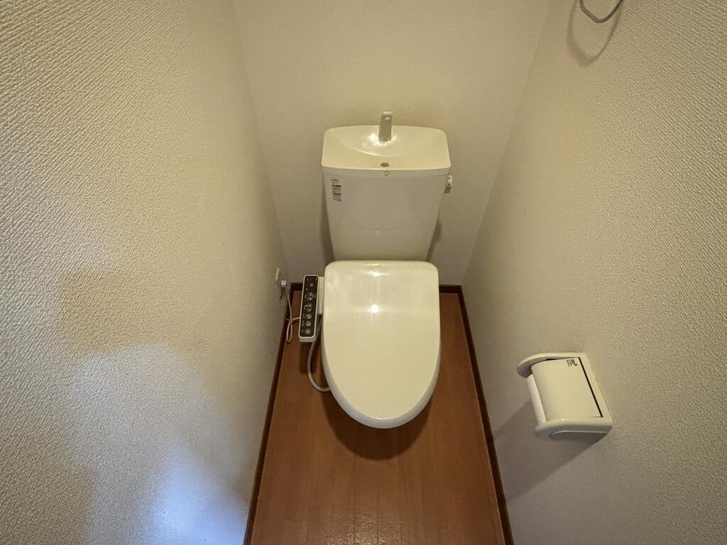 地下鉄七隈線 次郎丸駅 徒歩24分 2階建 築13年のトイレ写真
