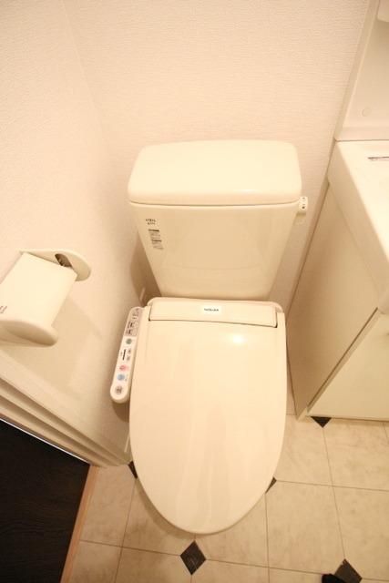 トイレ　清潔感のあるトイレです
