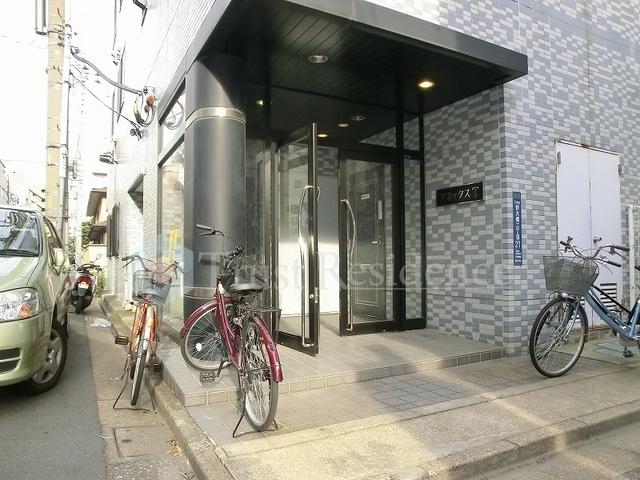都営新宿線 森下駅 徒歩7分 5階建 築32年の外観写真