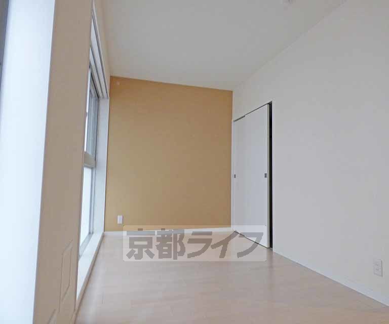 居室・リビング　広々とした室内です。