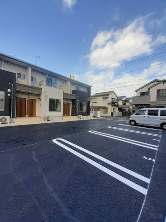駐車場　駐車場