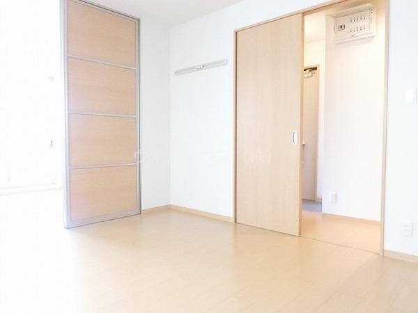その他部屋・スペース　明るい洋室！