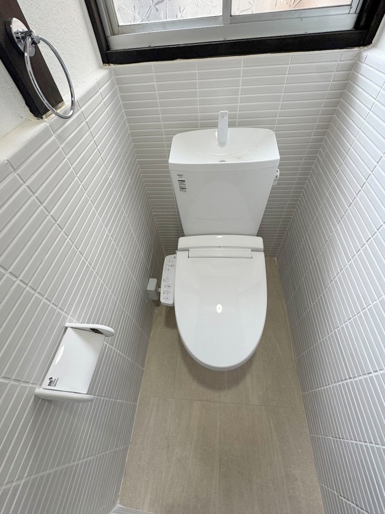 近鉄南大阪線 針中野駅 徒歩1分 2階建 築55年のトイレ写真