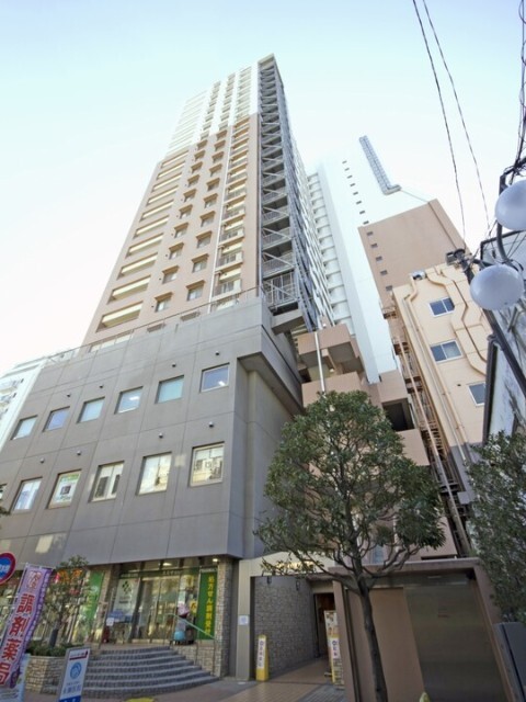 建物外観　オートロック完備