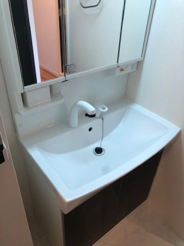 洗面設備　忙しい朝には欠かせない洗面所です