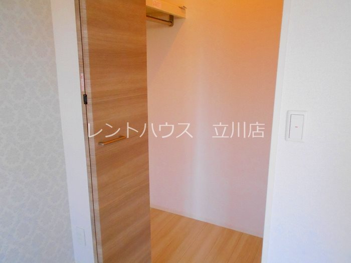 収納　別部屋参考写真