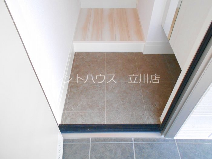 玄関　別部屋参考写真