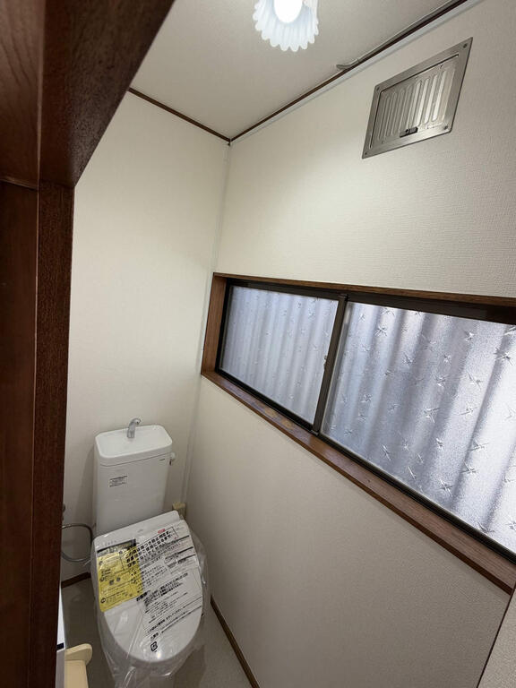 古ヶ崎2丁目貸家のトイレ写真