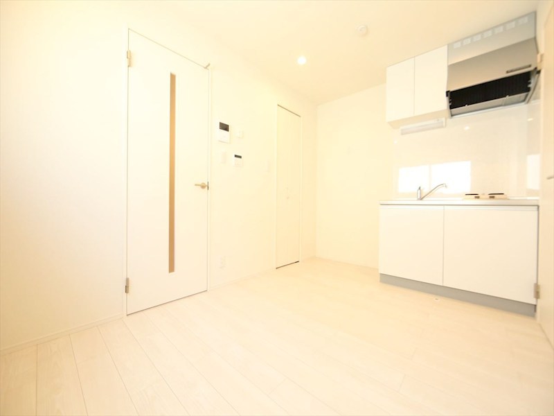 居室・リビング　ＤＫ6.3帖　システムキッチン　同仕様写真