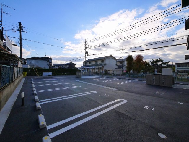 駐車場　駐車場完備です